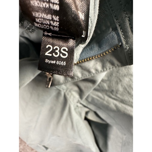 Kuhl‎ Vintage Patina Dye Gray Cargo Capri Pants Womens Size 12 REG - Picture 8 of 11